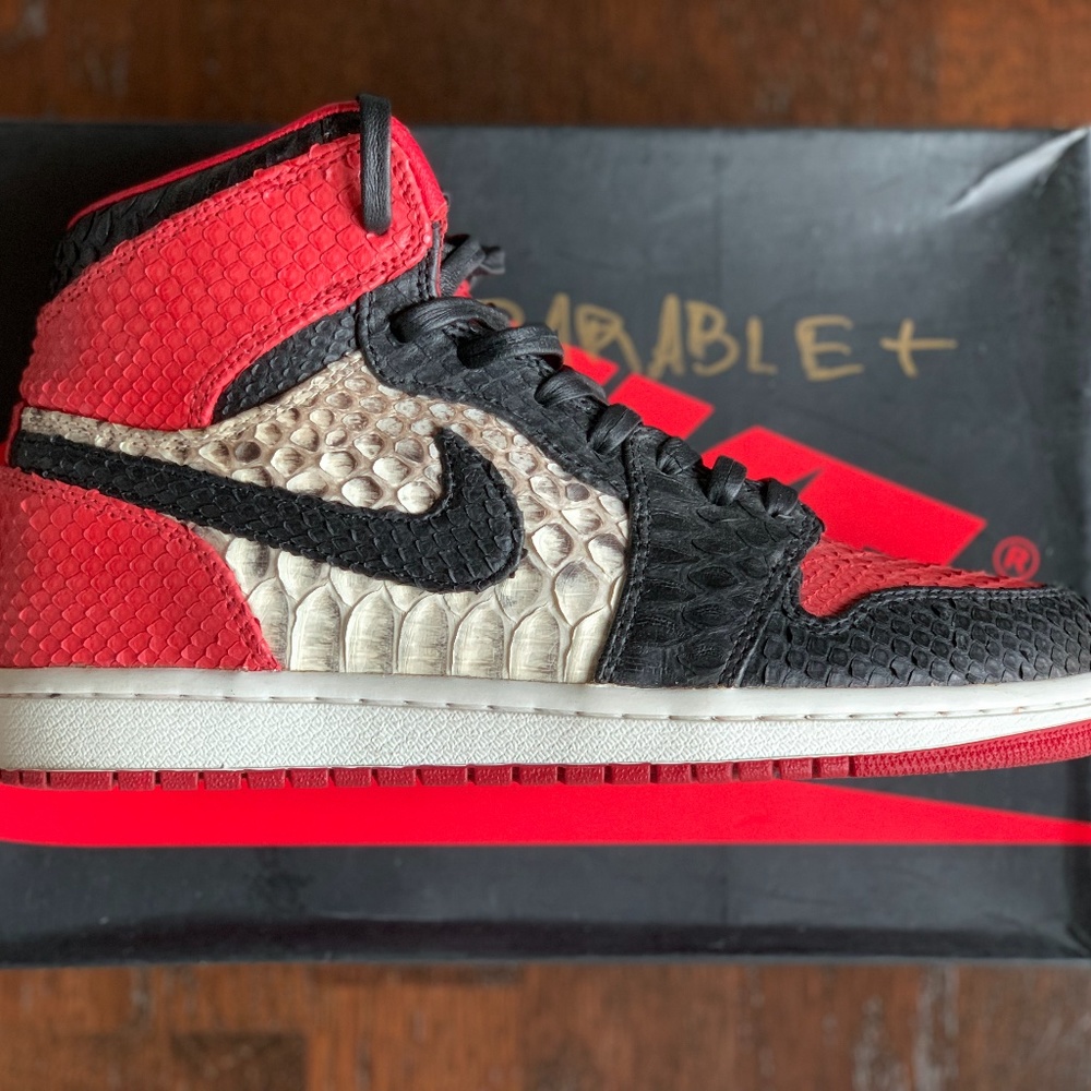 2014 AUTHENTIC AIR JORDAN 1 JBF CUSTOMS CHICAGO BRED